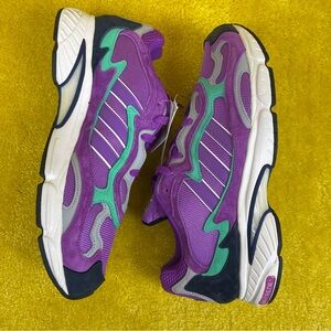 adidas Temper Run Shock Purple F97208 Size US
Men's 13
No box